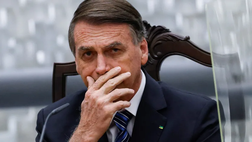 Bolsonaro e Outros Investigados Prestam Depoimento à Polícia Federal