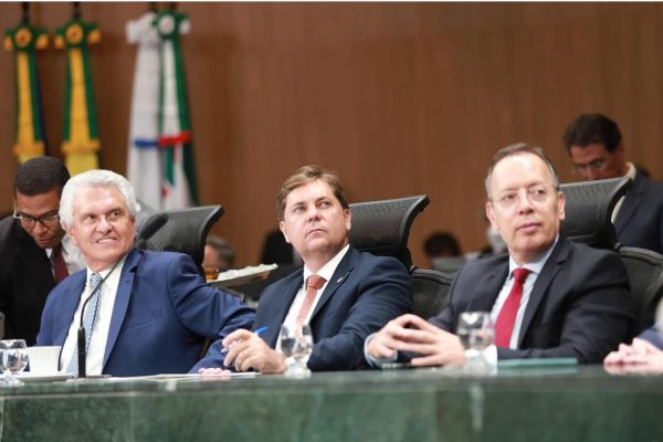 Presidente da Assembleia Legislativa de Goiás (Alego), o deputado estadual Bruno Peixoto (União Brasil) usou a tribuna, nesta quinta-feira (15), para declarar que não disputará à prefeitura de Goiânia. A fala abriu o retorno do ano legislativo na Casa.