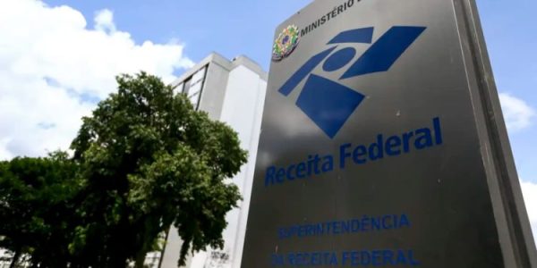 Receita Federal abre leilão com eletrônicos e veículos em Goiás