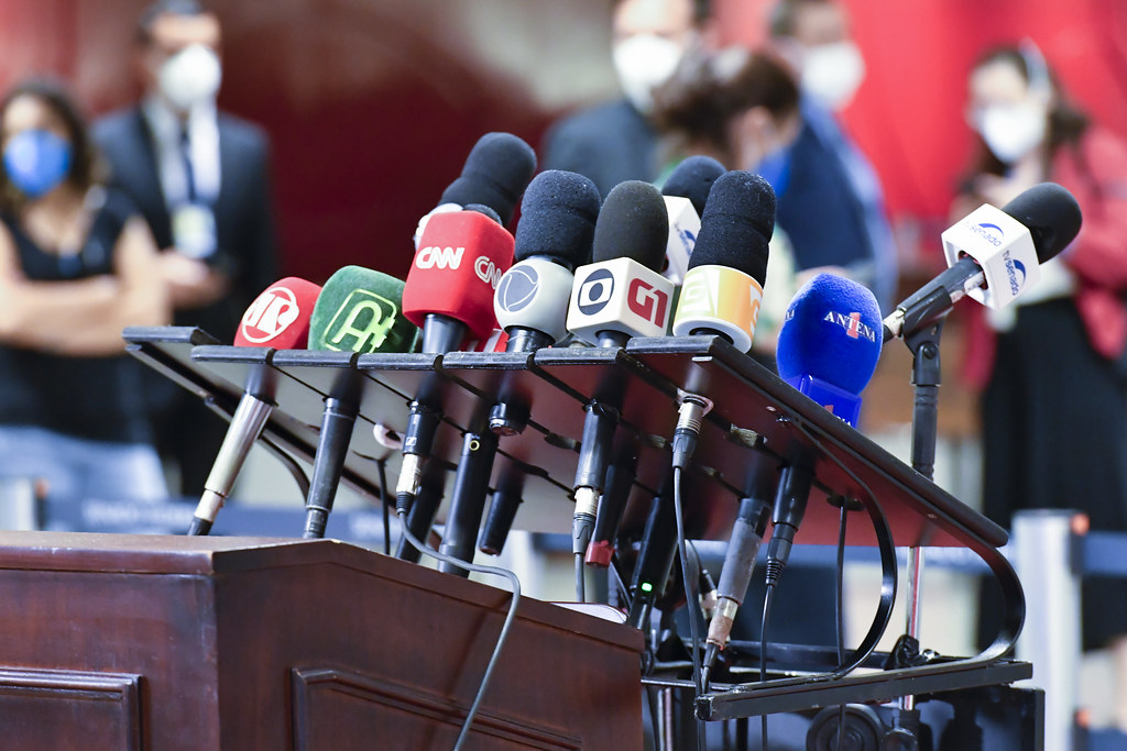 No Dia Mundial da Liberdade de Imprensa, comemorado nesta sexta-feira (3/5) o levantamento anual feito pela organização não governamental (ONG) Repórteres Sem Fronteiras (RSF) mostra que o Brasil avançou dez posições no ranking que mede a liberdade para se reportar em 180 países. O País ocupa o 82º lugar, melhor marca alcançada nos últimos dez anos.