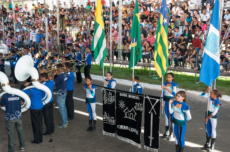 Aparecida de Goiânia celebra 102 anos com muita música e desfile cívico
