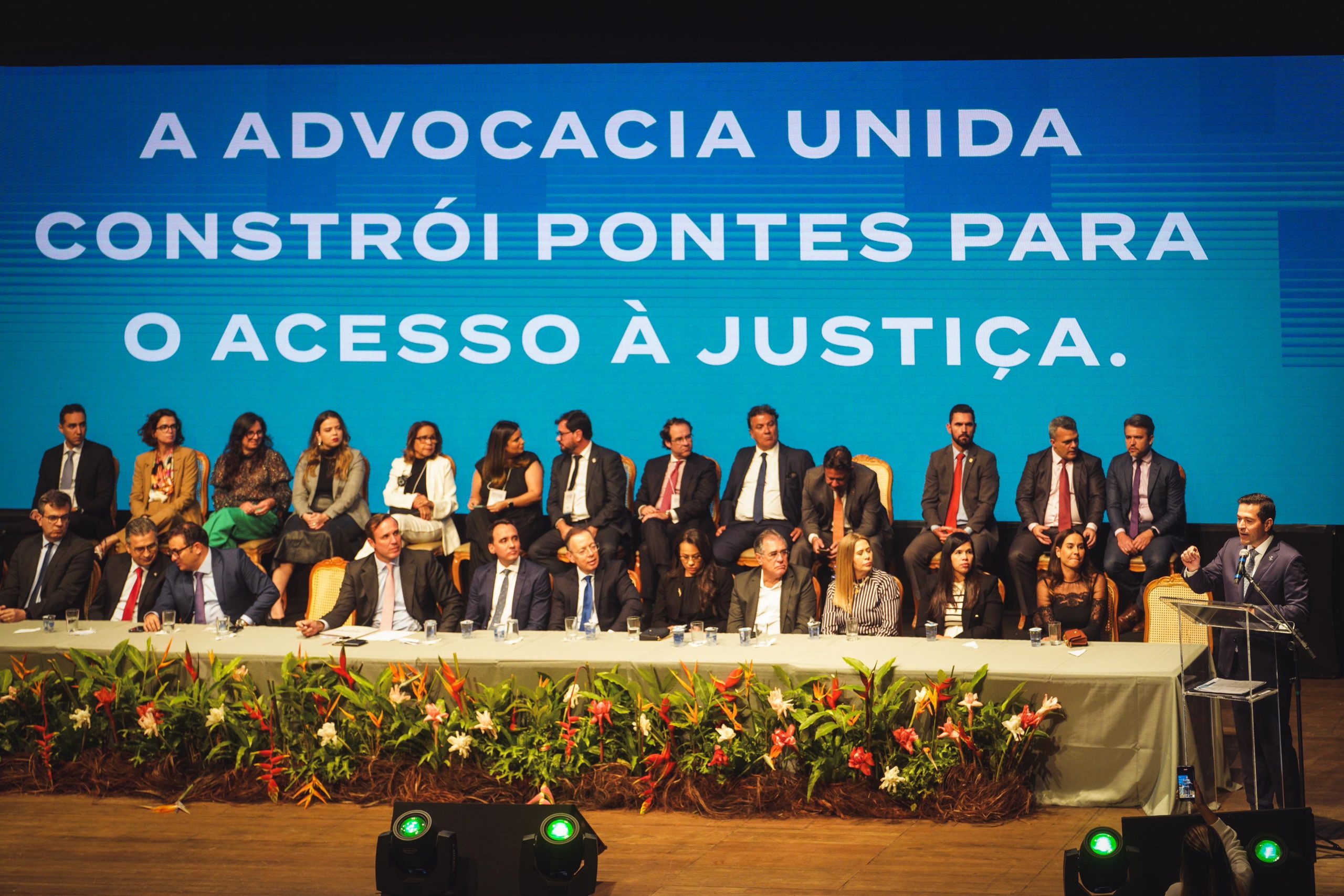 A Ordem dos Advogados do Brasil – Seção Goiás (OAB-GO) deu início à Conferência Estadual da Advocacia de Goiás 2024 com uma cerimônia de abertura realizada no Teatro Goiânia na noite desta segunda-feira (3/6).