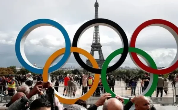 Os Jogos Olímpicos de Paris-2024 começam oficialmente nesta sexta-feira (26/7), mas incidentes têm gerado preocupações sobre como a organização lidará com um tema tão sensível e frequentemente abordado durante o ciclo de preparação da França para voltar a abrigar o evento esportivo após 100 anos: a segurança.