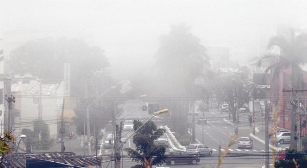 Para quem ama um friozinho, é hora de comemorar! Agora, para quem não é tão chegado, sugerimos que tire os cobertores do armário. André Amorim, gerente do Centro de Informações Meteorológicas e Hidrológicas de Goiás (Cimehgo), afirmou que Goiânia pode atingir a temperatura de 12ºC nesse final de semana.