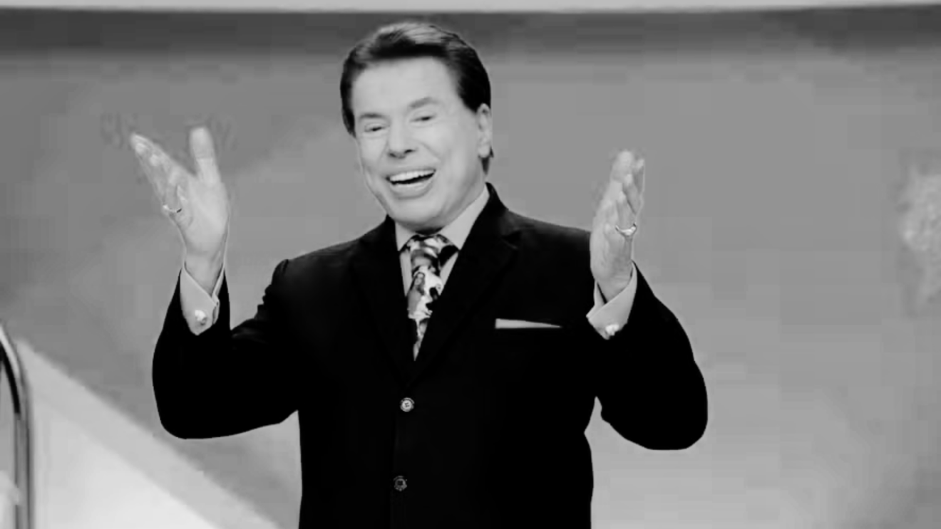 Silvio Santos, um dos maiores nomes da história da TV brasileira, morreu aos 93 anos, na madrugada deste sábado (17/8), após ser internado no Hospital Albert Einstein, em São Paulo.