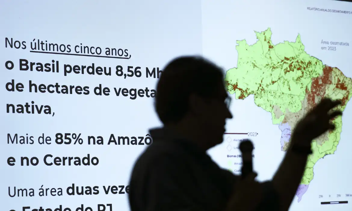 A cobertura e o uso da terra pela ação do homem no Brasil continuam a mudar aumentando os riscos climáticos, aponta um mapeamento divulgado, nesta quarta-feira (21), pela MapBiomas.