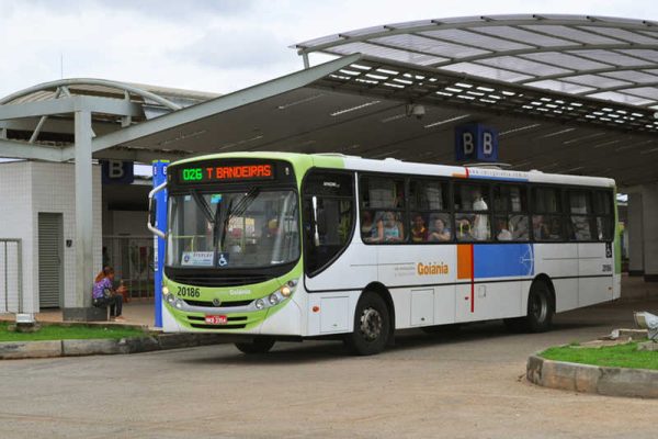 A partir desta quinta-feira (1º), diversas linhas de ônibus da Companhia Metropolitana de Transportes Coletivos (CMTC) na Grande Goiânia, passam por alterações no itinerário.