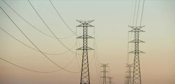 A Agência Nacional de Energia Elétrica (Aneel) mudou nesta quarta-feira a bandeira tarifária para o mês de setembro, reduzindo os valores adicionais que serão cobrados na conta de luz, depois de uma correção de dados técnicos pelo Operador Nacional do Sistema Elétrico (ONS).