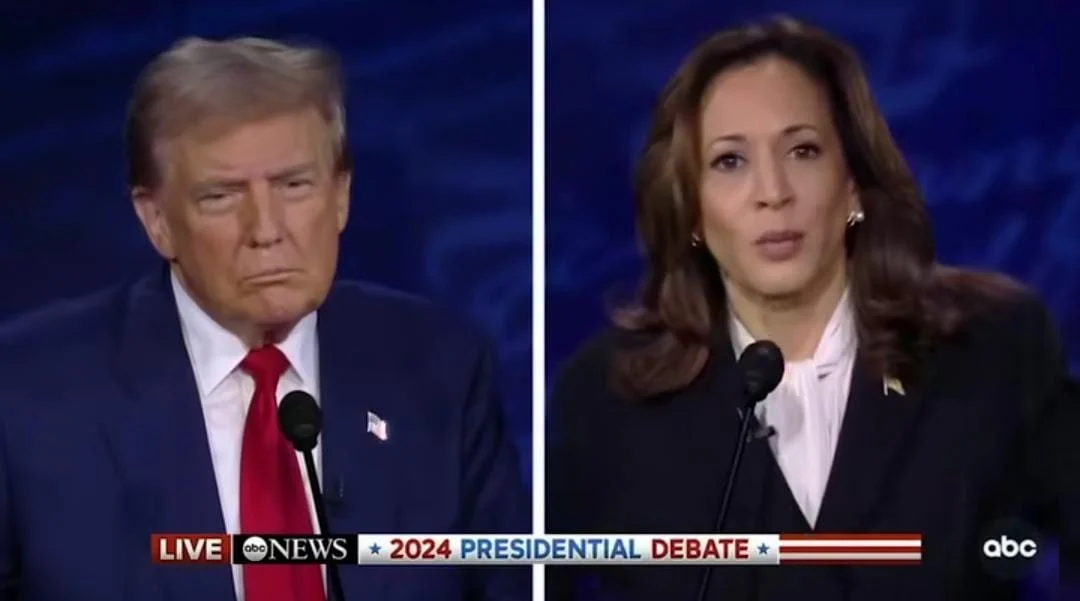 A vice-presidente dos Estados Unidos e candidata presidencial democrata, Kamala Harris, partiu para o ataque no primeiro debate presidencial contra o candidato republicano e ex-presidente, Donald Trump, na noite desta terça-feira (10/9), na Filadélfia, nos EUA.