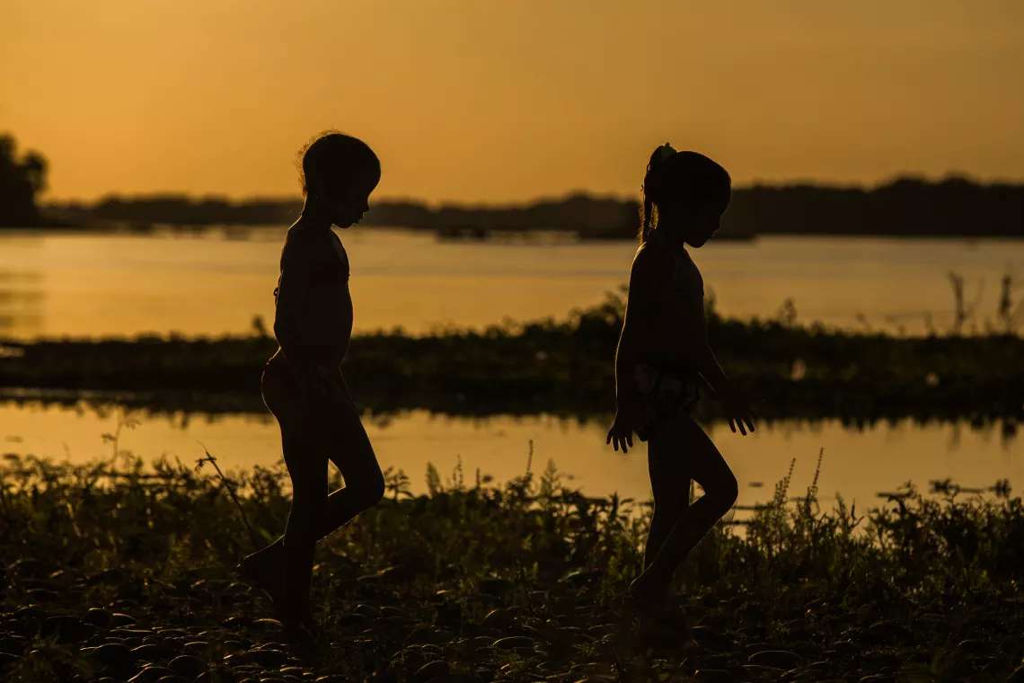 Com apenas duas semanas para as eleições municipais – e em meio a calor e fumaça –, o Fundo das Nações Unidas para a Infância (Unicef) alerta em novo levantamento divulgado nesta segunda-feira (23) para a importância de novos prefeitos e prefeitas investirem em medidas voltadas à resiliência climática e à garantia dos direitos de crianças e adolescentes.