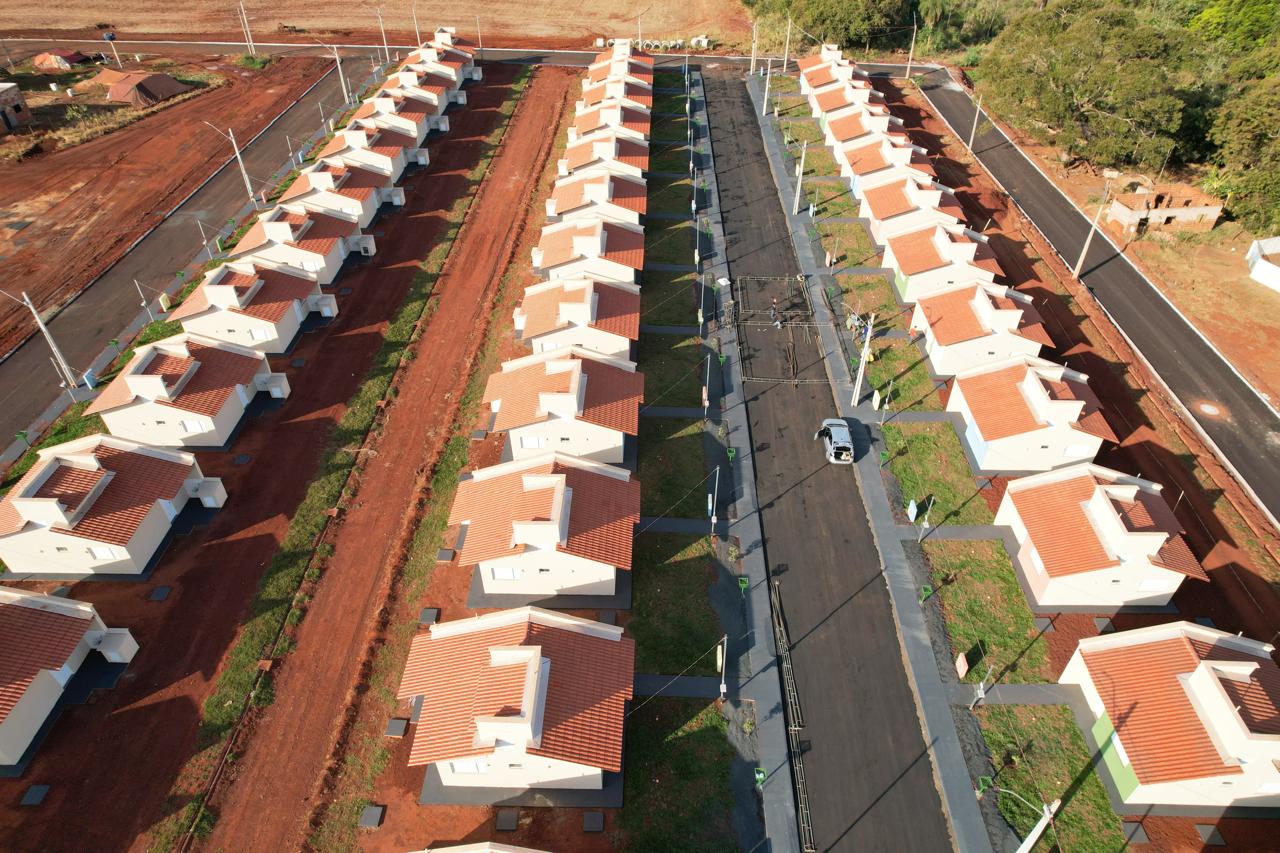 Foram publicados pelo Governo de Goiás novos editais para casas a custo zero do programa Pra Ter Onde Morar – Construção em 16 municípios.