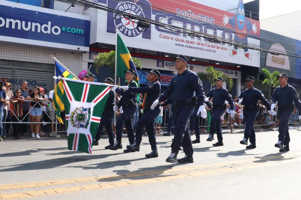 A capital goiana celebrou os seus 91 anos com um desfile cívico-militar, nesta quinta-feira (24/10), na Avenida 24 de Outubro, em Campinas.