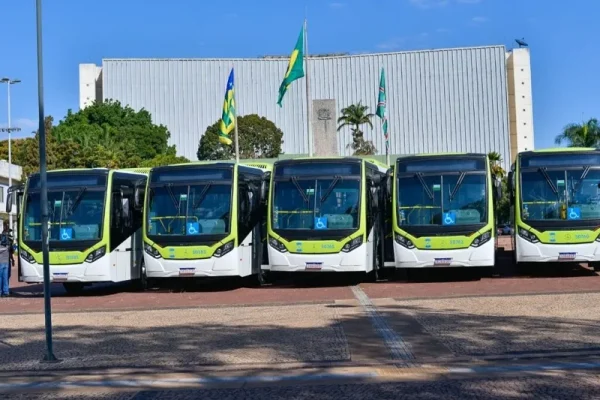 A Companhia Metropolitana de Transportes Coletivos(CMTC) vai disponibilizar ônibus extras nos terminais de Goiânia e região metropolitana para o Exame Nacional do Ensino Médio (Enem) 2024, caso necessário. As provas acontecem em 3 e 10 de novembro deste ano.