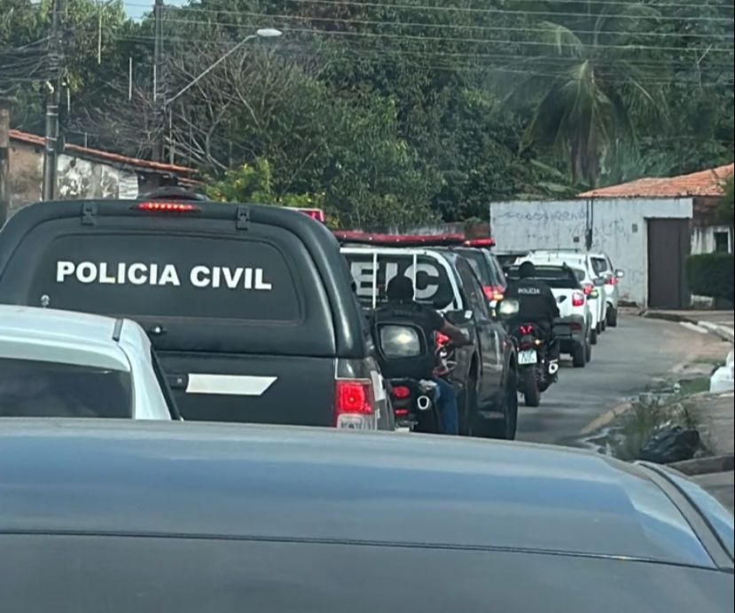 Policiais civis do Grupo Especial de Repressão a Narcóticos e Crimes Patrimoniais de Luziânia deflagraram nesta sexta-feira (6/12) a operação Garras Virtuais para cumprir ordens judiciais contra três influenciadores digitais por estelionato, exploração de jogos de azar e lavagem de dinheiro.