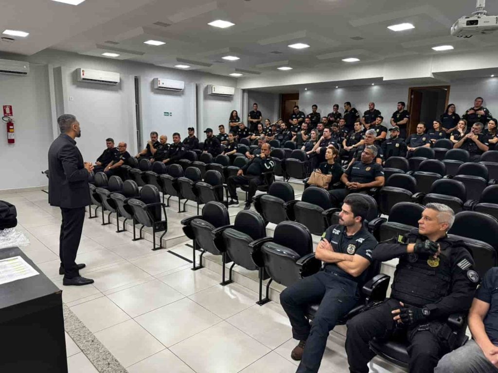 Policiais da Delegacia Estadual de Combate à Corrupção (Deccor) deflagraram nesta terça-feira (17/12) uma nova operação que investiga corrupção e o desvio de R$ 10 milhões na Secretaria Municipal de Saúde (SMS) de Goiânia.