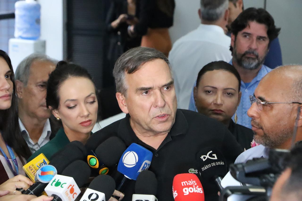 Diante do pedido apresentado pelo Ministério Público do Estado de Goiás (MPGO), nesta sexta-feira (6/12), para que o governo estadual intervenha na Saúde de Goiânia, o prefeito eleito da capital, Sandro Mabel (UB),